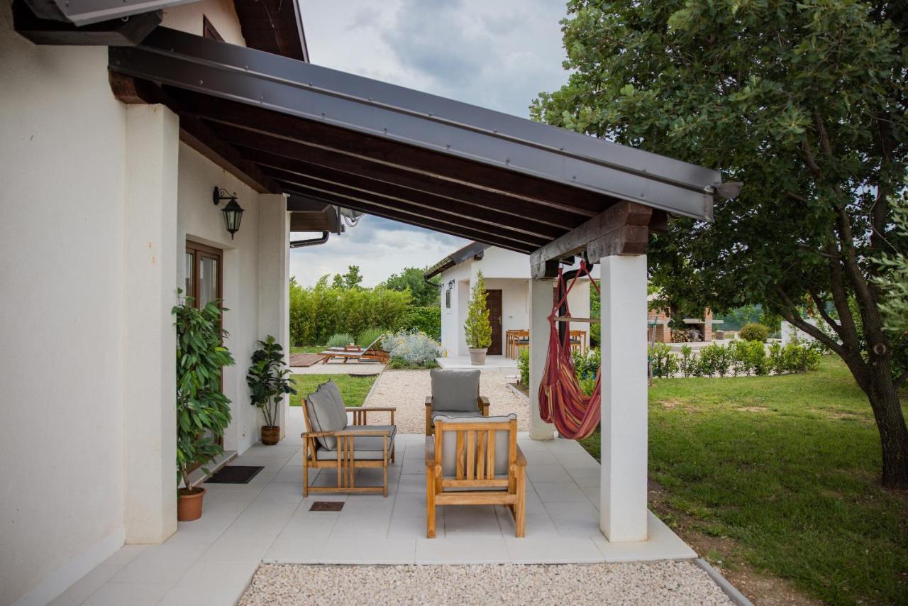 Villa Ena With Pool & Jacuzzi Donji Kasic Exterior foto